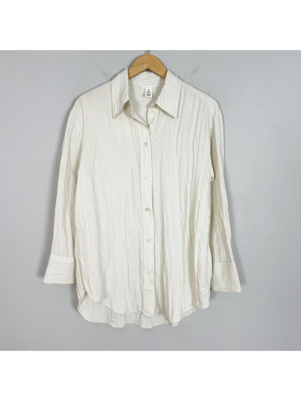 H&M Ivory Crinkly Button Down Shirt Lightweight Relaxed Cover Up Size Small Wome